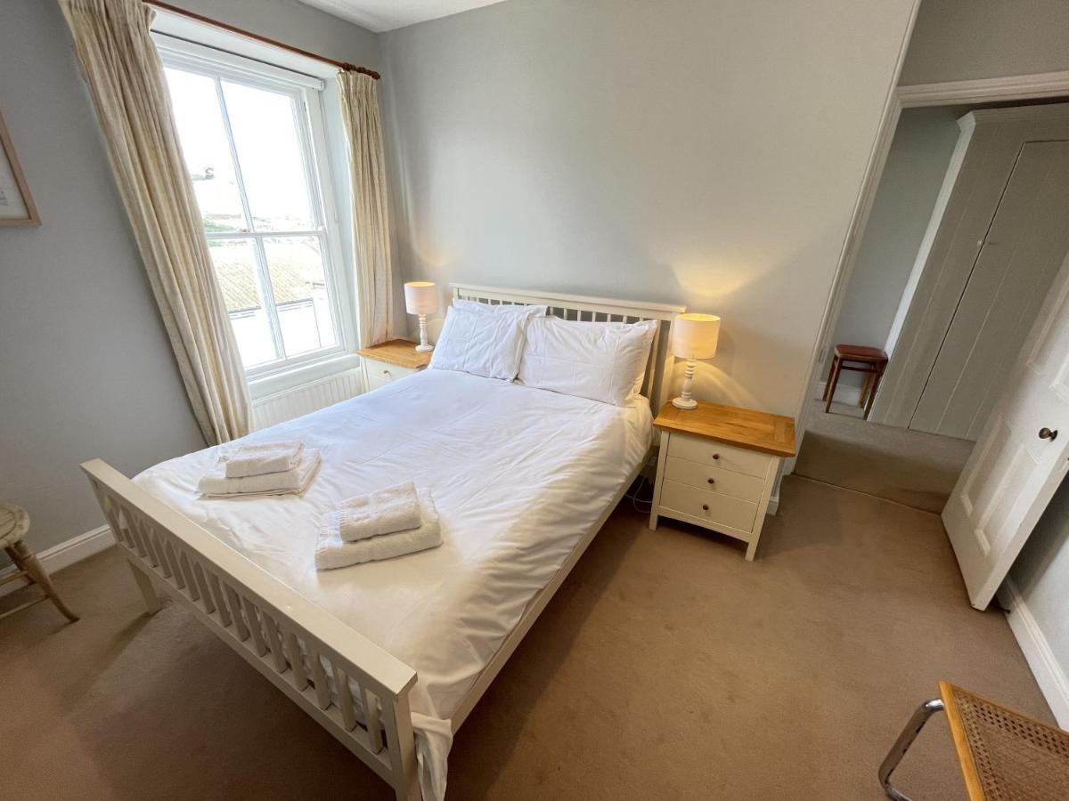 37 Trenwith Place, Charming Family Home & Garden! St Ives Eksteriør billede